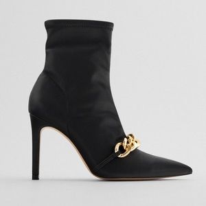 GOLD CHAIN TRIM ANKLE BOOTS